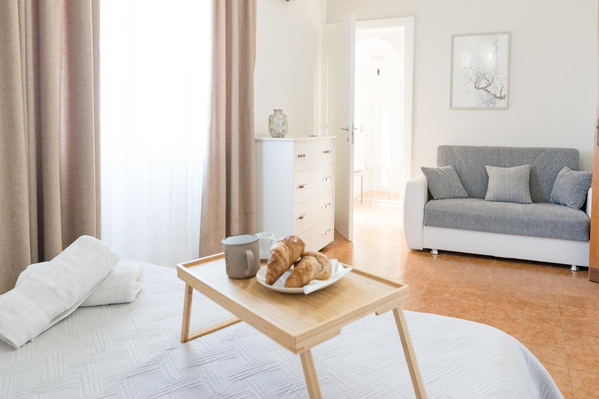 Villa Del Pino, Terrazza Vista Mare 민투르노 외부 사진