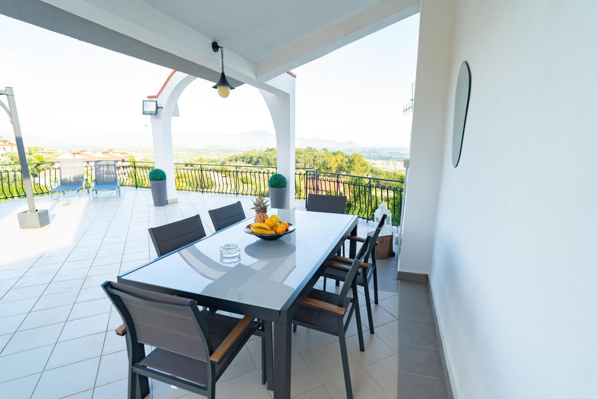 Villa Del Pino, Terrazza Vista Mare 민투르노 외부 사진