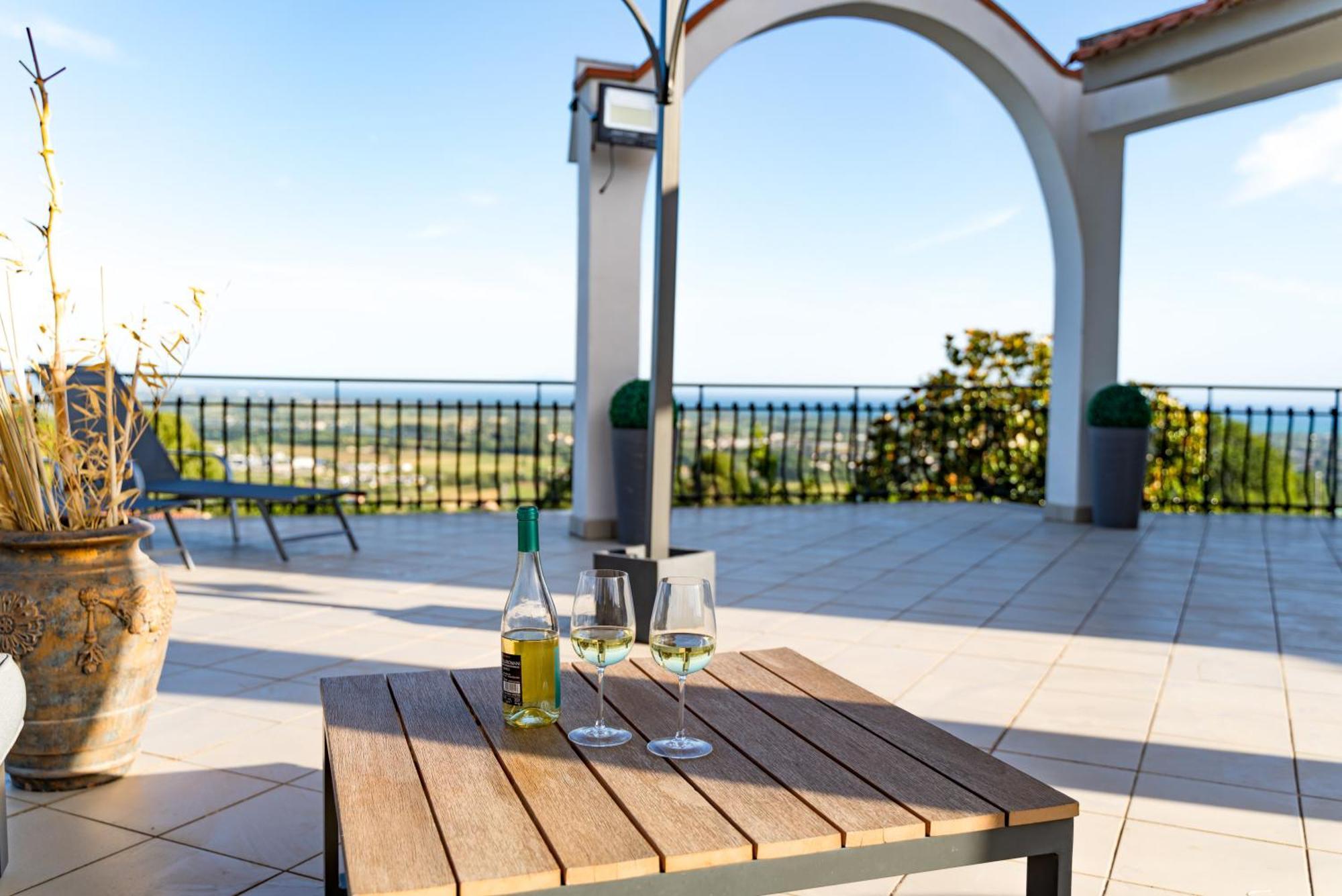 Villa Del Pino, Terrazza Vista Mare 민투르노 외부 사진