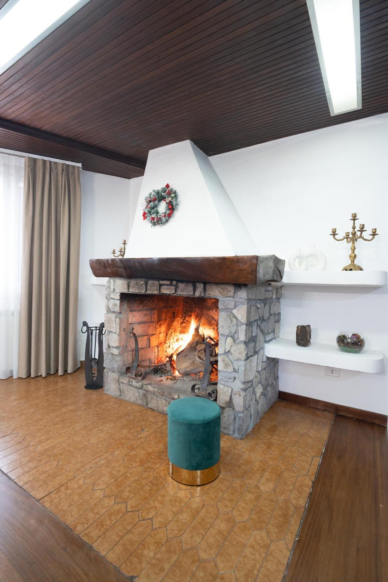 Villa Del Pino, Terrazza Vista Mare 민투르노 외부 사진